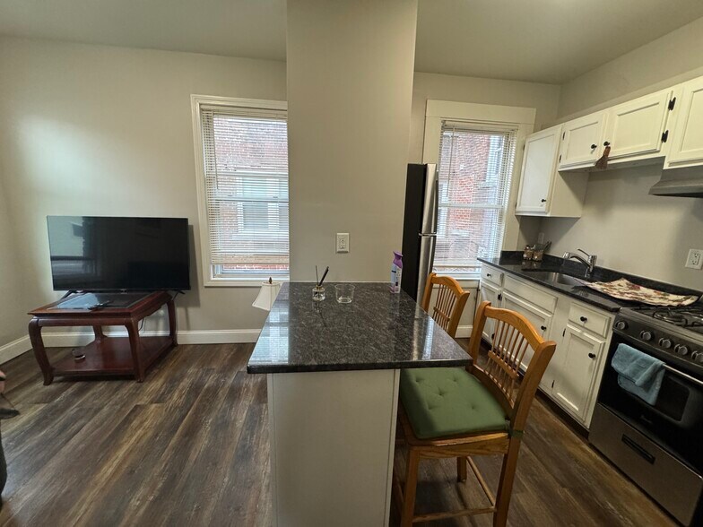 More Photos Of , Hartford General Retail For Sale