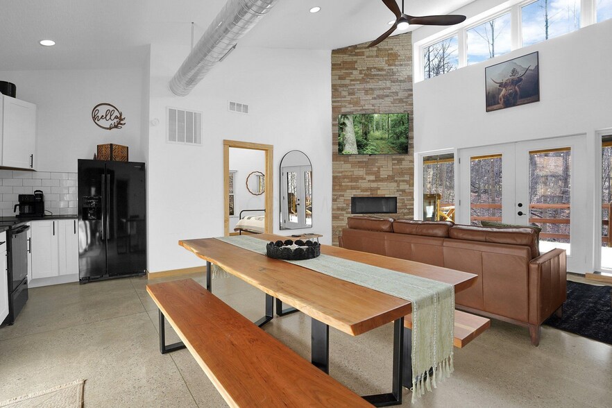 More Photos Of 21360 State Route 327, Laurelville Specialty For Sale