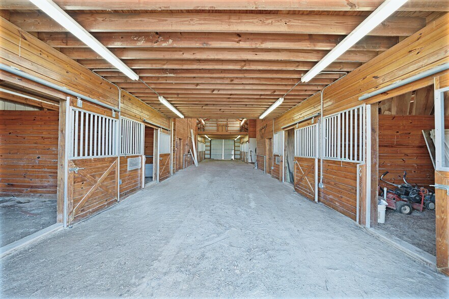 More Photos Of 2320 Hardman Rd, Clarkesville Land For Sale