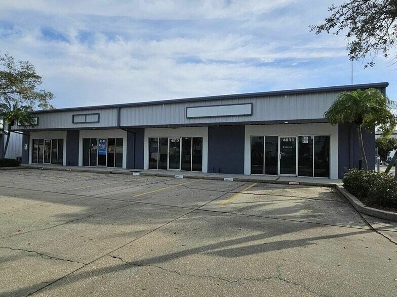 More Photos Of 4515 Northgate Ct, Sarasota Warehouse For Lease