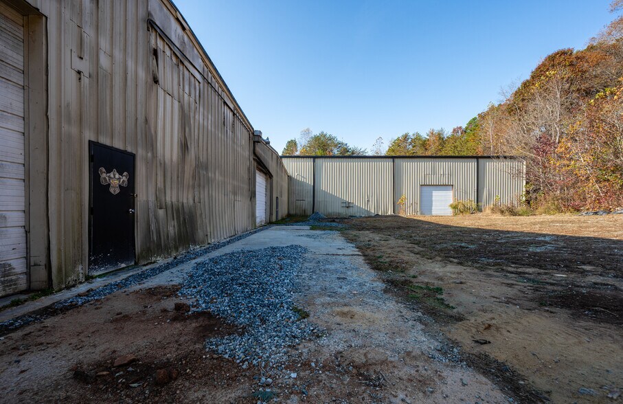 More Photos Of 1941 Haw River Hopedale Rd, Burlington Warehouse For Sale