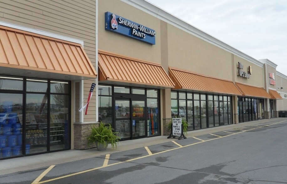 More Photos Of 43449 State Route 12, Alexandria Bay Supermarket For Lease