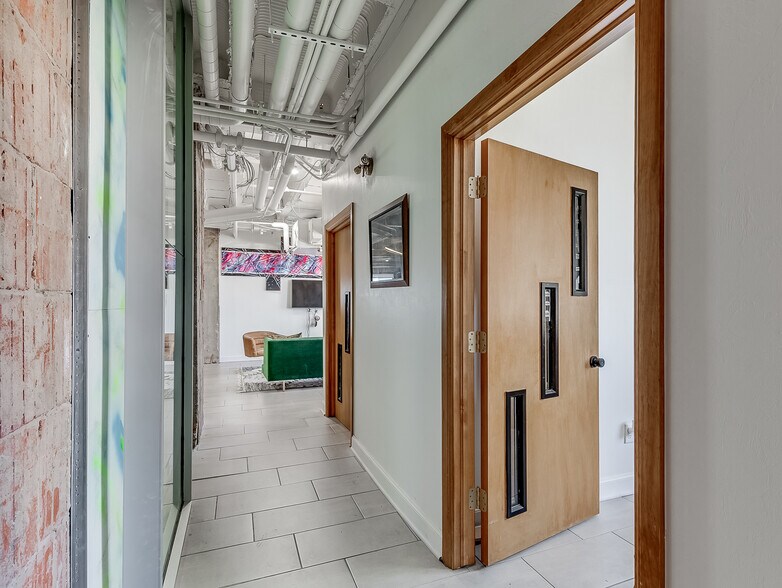 More Photos Of 204 N Robinson Ave, Oklahoma City Office Residential For Lease