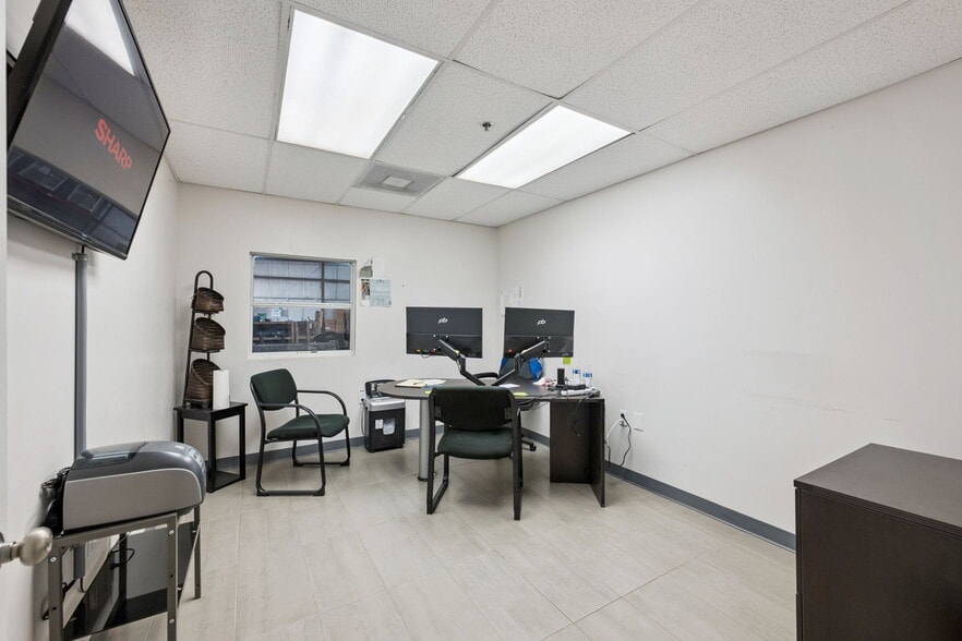 More Photos Of 10207-10235 General Dr, Orlando Warehouse For Sale