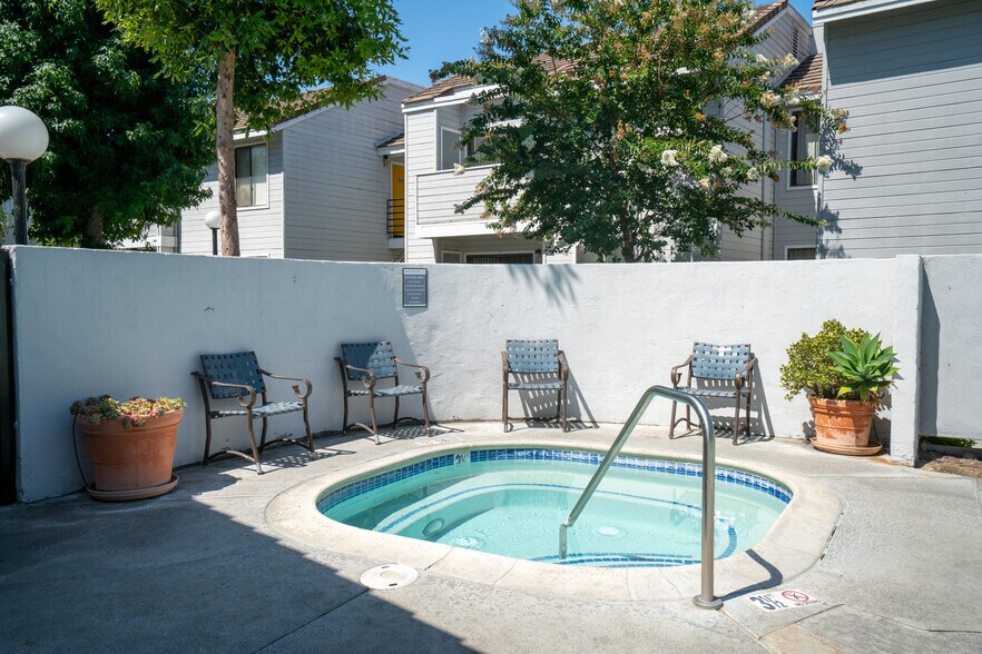 More Photos Of 140 S Highland Ave, Placentia Apartments For Sale