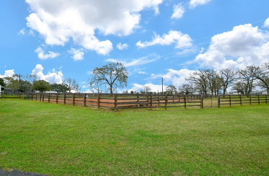 More Photos Of 8811 FM 359 Rd, Richmond Specialty For Sale