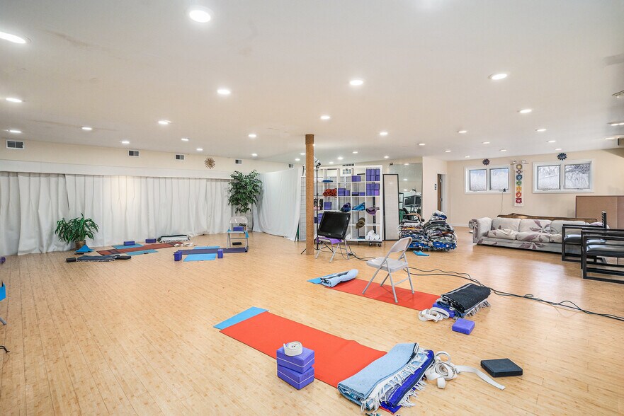 More Photos Of 832 Germantown Pike, Plymouth Meeting Medical For Sale