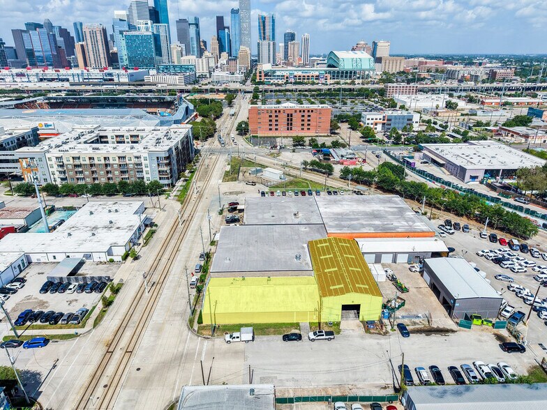 More Photos Of 2515 Texas Ave, Houston Warehouse For Sale