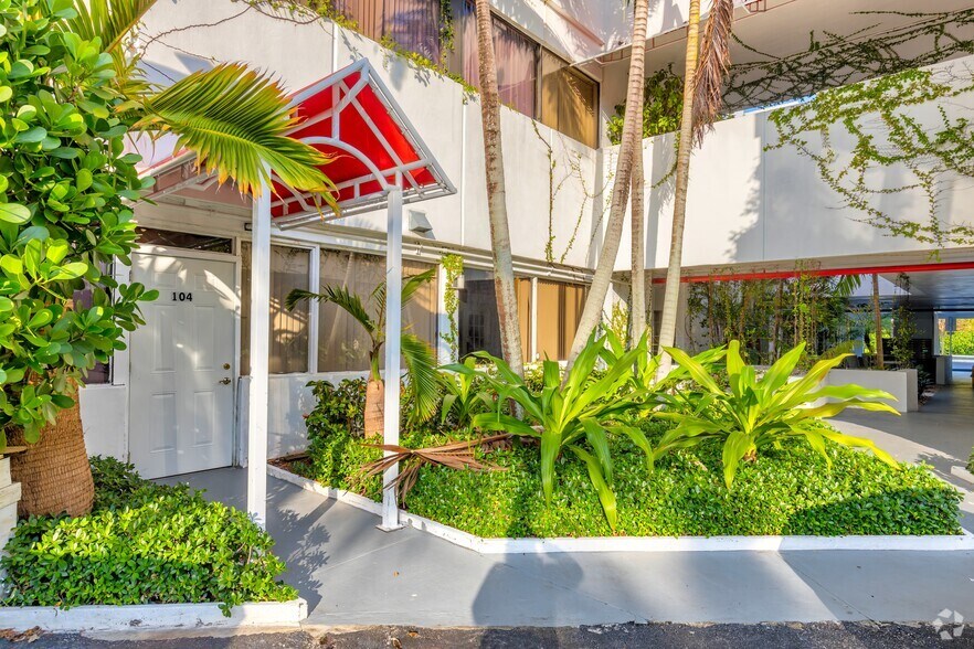 More Photos Of 6950 Cypress Rd, Plantation Loft Creative Space For Lease