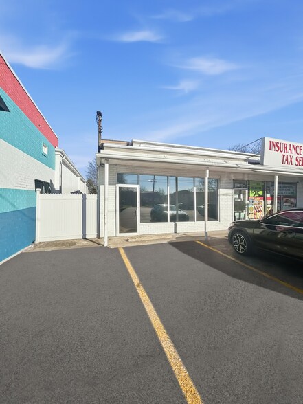 Primary Photo Of 23 Chereb Ln, Port Jefferson Station General Retail For Lease