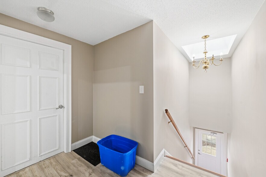 More Photos Of 47 Chelmsford St, Chelmsford Storefront Retail Residential For Sale