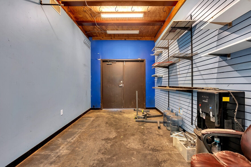 More Photos Of 4410 US Highway 259 N, Longview Storefront For Lease