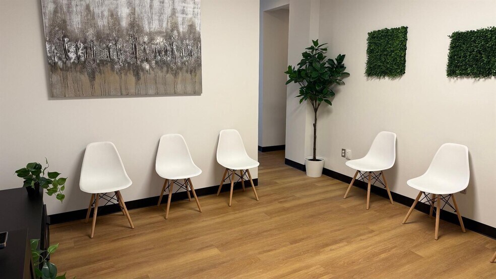 More Photos Of 512 Rue Dufour, Saint-eustache General Retail For Lease