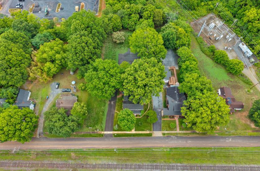 More Photos Of 20212 Zion Ave, Cornelius Office For Sale