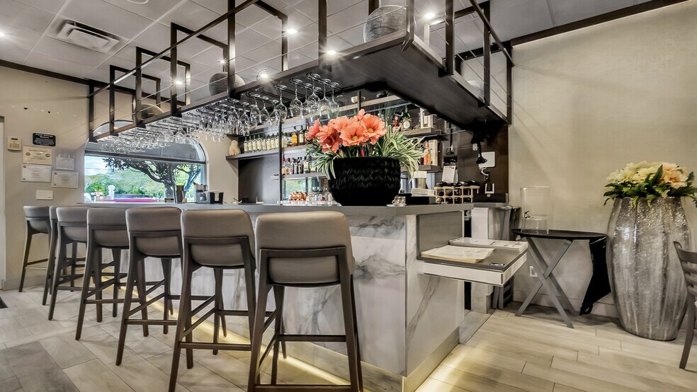 More Photos Of 2220 N University Dr, Fort Lauderdale Restaurant For Sale