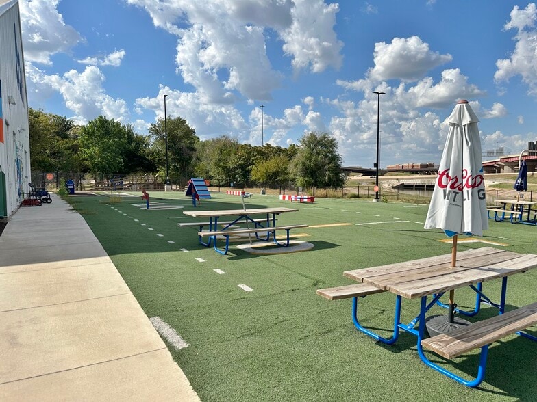 More Photos Of 504 S Laird Ave, Oklahoma City Restaurant For Lease