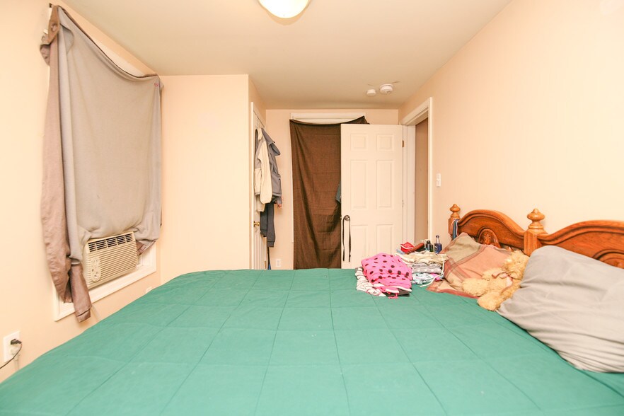 More Photos Of 2102 S Lehigh Ave, Whitehall Apartments For Sale