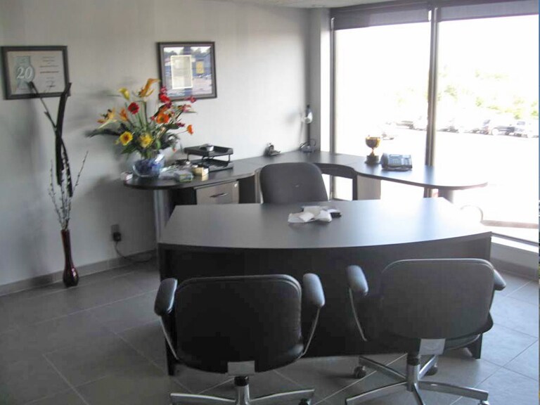 More Photos Of 6824-6840 Blue Ridge Blvd, Raytown Auto Dealership For Sale