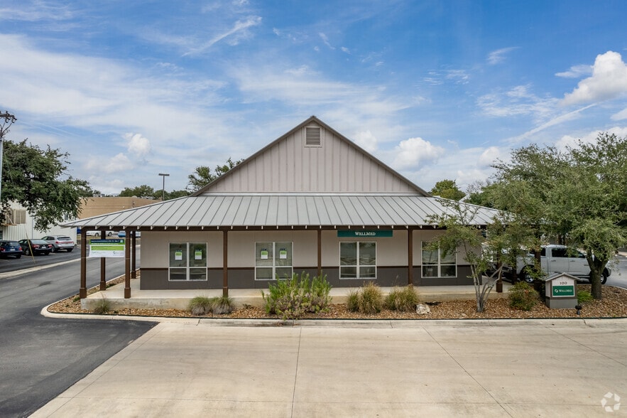 More Photos Of 124 E Bandera Rd, Boerne Medical For Sale