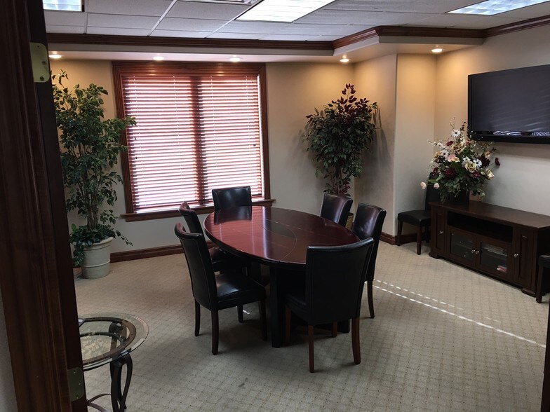 More Photos Of 3520 N University Ave, Provo Office For Sale