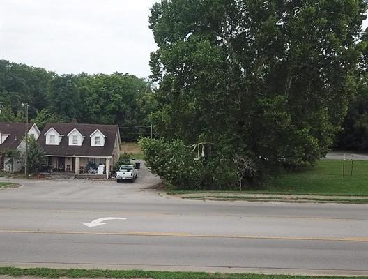 Primary Photo Of 659 Main St, Munfordville Office For Sale