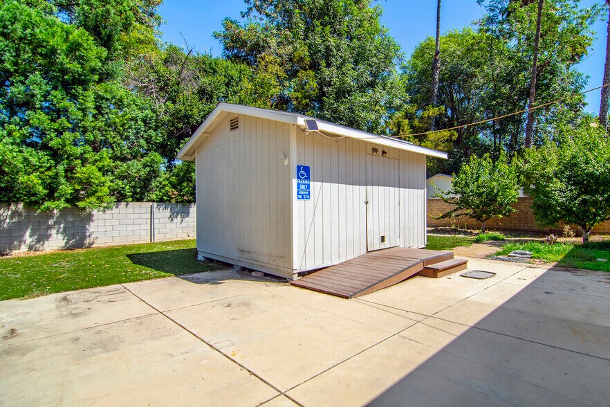 More Photos Of 22839 Dolorosa St, Woodland Hills Multifamily For Lease