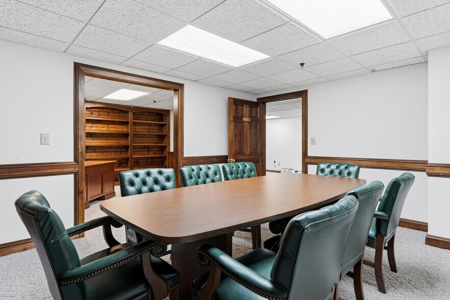 More Photos Of 244 Wilson Dr, Xenia Medical For Sale