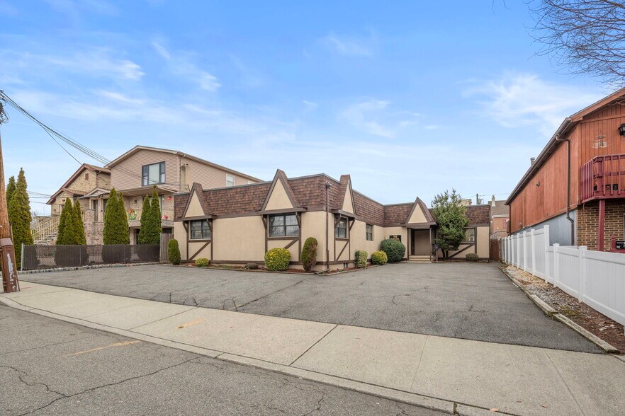 Primary Photo Of 854 8th St, Secaucus Office For Sale