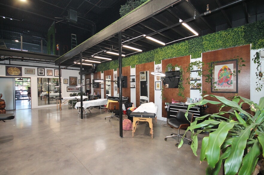 More Photos Of 1422 Woodmont Ln NW, Atlanta Showroom For Sale