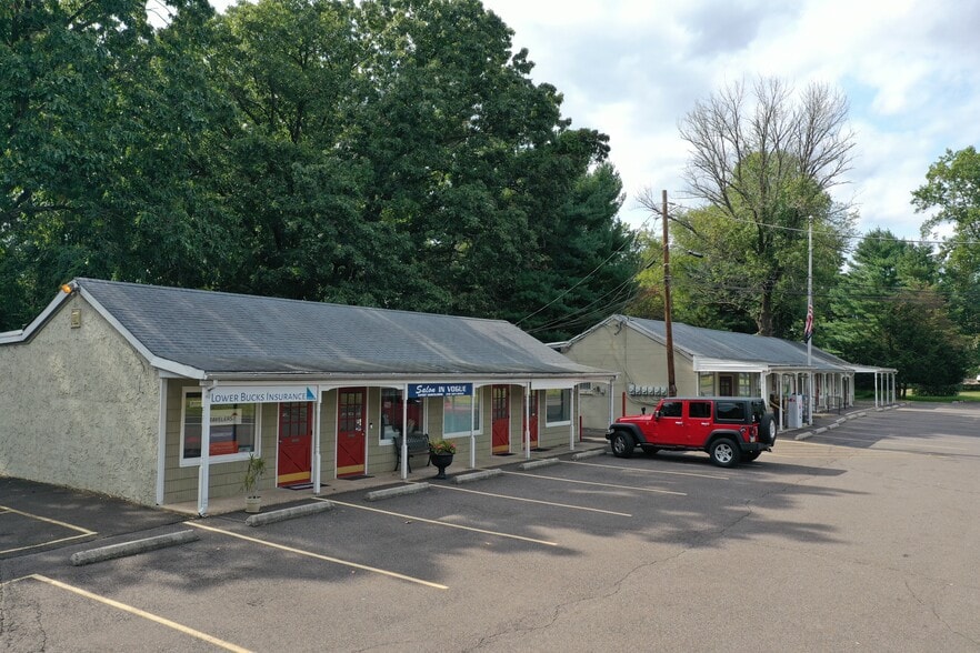 More Photos Of 1075-1077 River Rd, Washington Crossing Storefront Retail Office For Lease