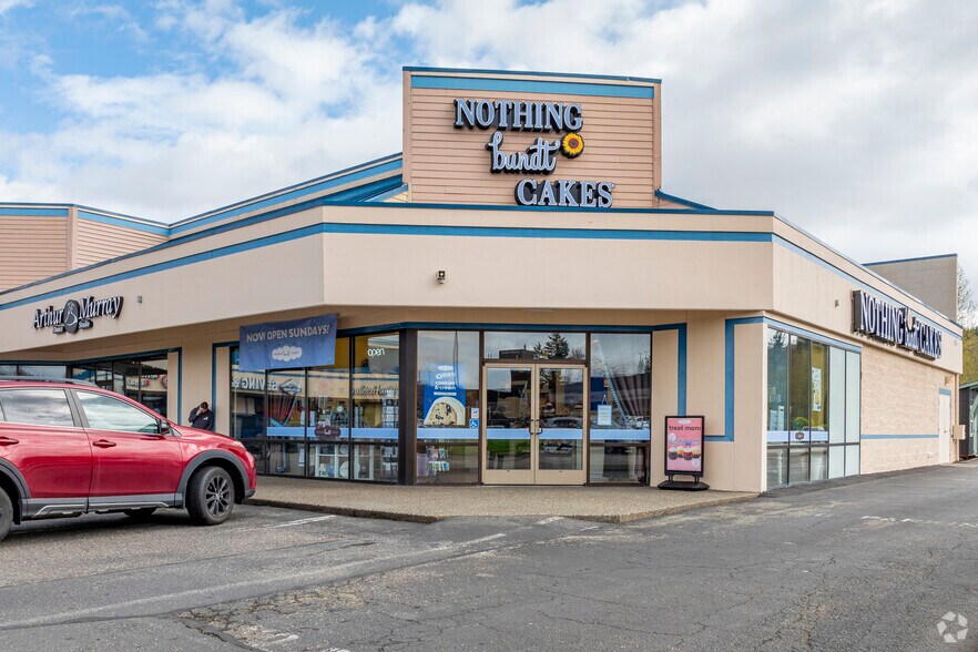 More Photos Of 10600 Silverdale Way NW, Silverdale General Retail For Lease