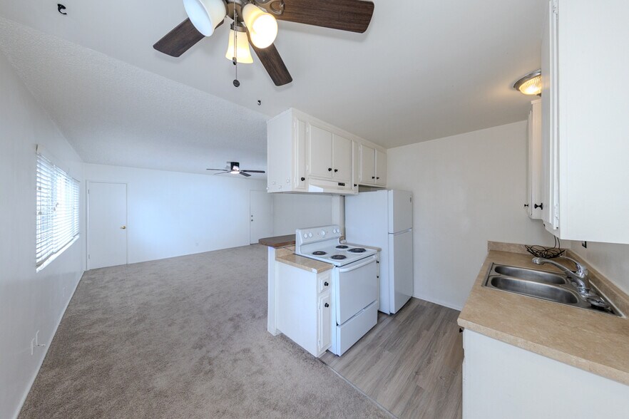 More Photos Of 241 Lindero Ave, Long Beach Apartments For Sale