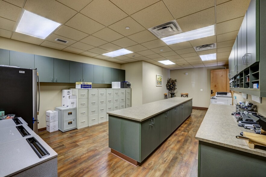 More Photos Of 5110 Edison Ave, Colorado Springs Office For Lease