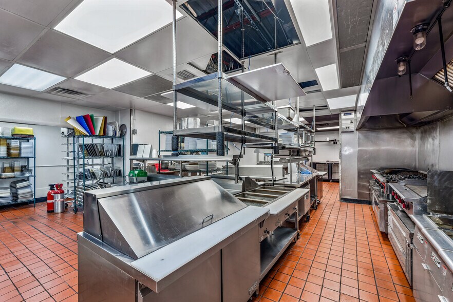 More Photos Of 1106 Gault Ave S, Fort Payne Fast Food For Lease