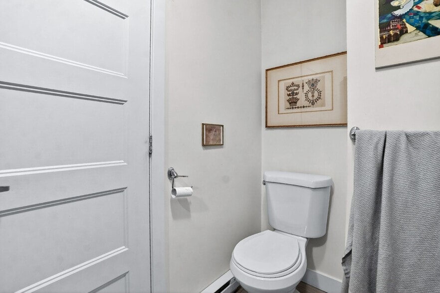 More Photos Of 2278-2296 Av Bourbonnière, Montréal Apartments For Sale