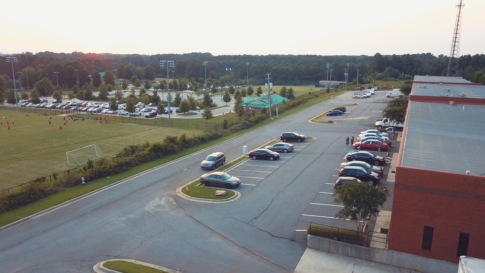 More Photos Of 248 E Crogan St, Lawrenceville Warehouse For Lease