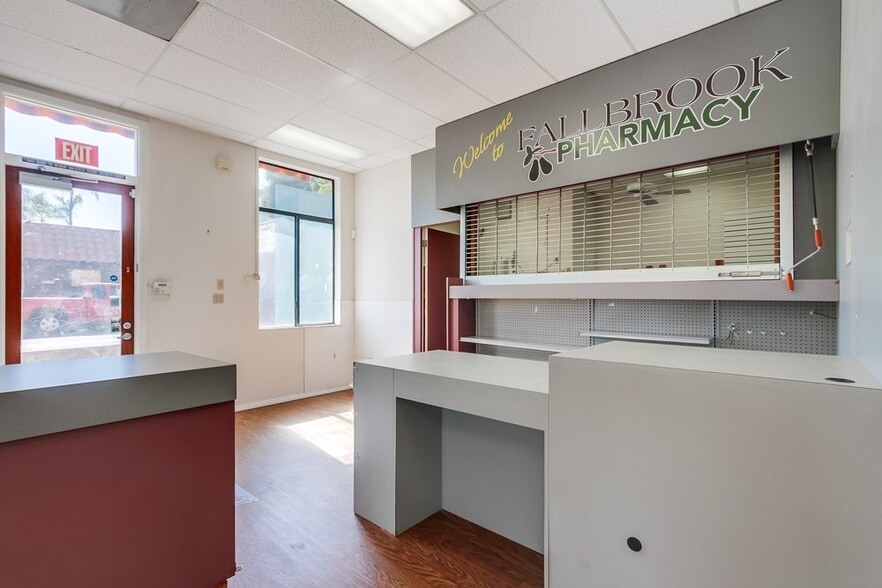 More Photos Of 343 E Alvarado St, Fallbrook Freestanding For Sale