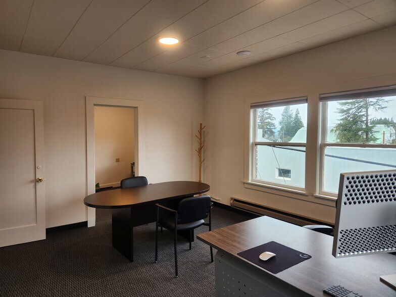 More Photos Of 116-128 Main St, Carlton Storefront Retail Office For Lease