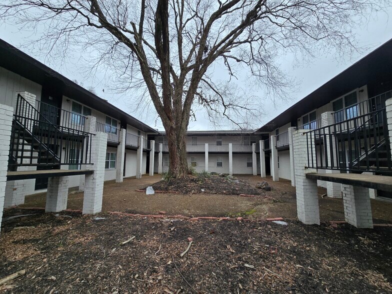 Primary Photo Of 1695 Ontario Ave, Memphis Apartments For Sale
