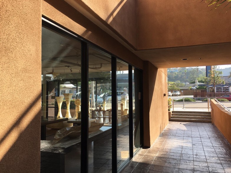 More Photos Of 5724-5726 La Jolla Blvd, La Jolla Apartments For Lease