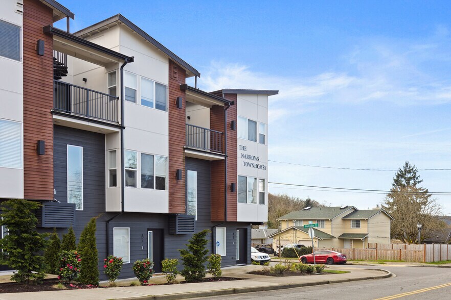 More Photos Of 8524 19th St W, Tacoma Apartments For Sale