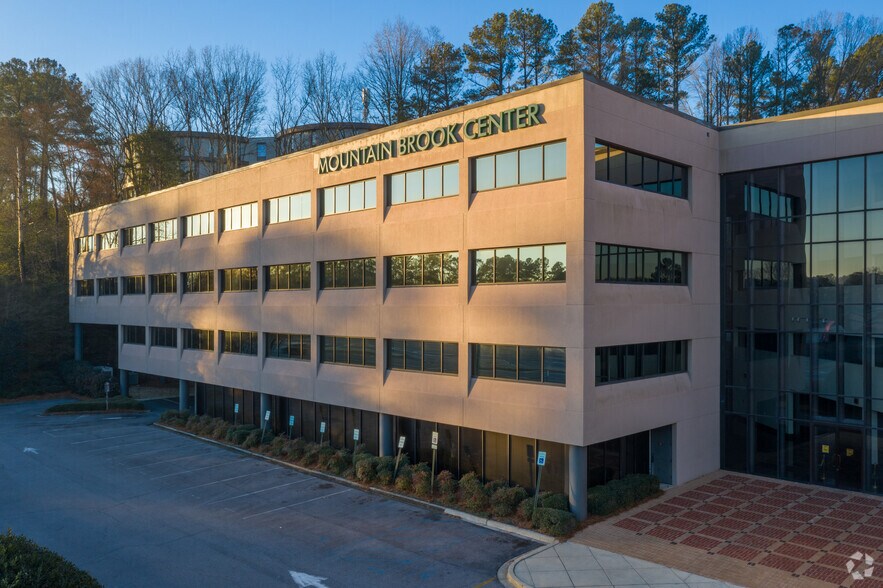 More Photos Of 2700 Highway 280 S, Birmingham Office For Sale