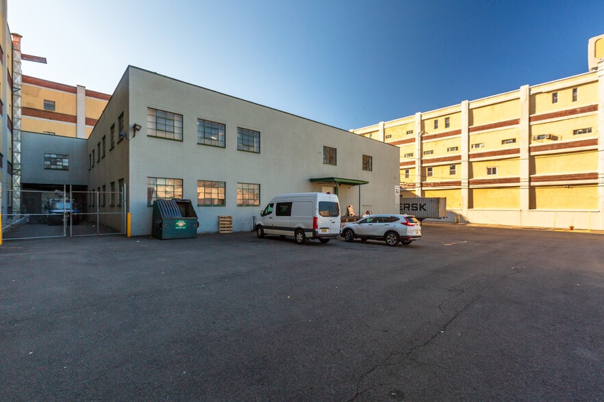 More Photos Of 239 Lindbergh Pl, Paterson Unknown For Lease