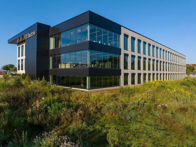 More Photos Of 1401 Discovery Pky, Milwaukee Office For Lease