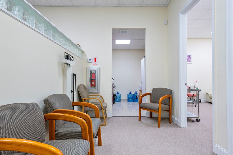 More Photos Of 7301 Wiles Rd, Coral Springs Medical For Lease