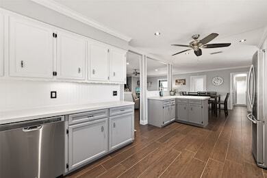 More Photos Of 10550 Brinkmeyer Rd, Needville Flex For Sale