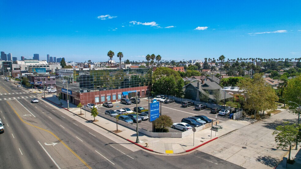 More Photos Of 3360 W Olympic Blvd, Los Angeles Office For Lease
