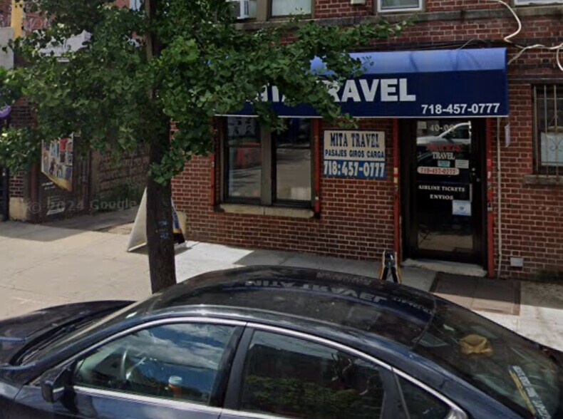 Primary Photo Of 7920 Roosevelt Ave, Jackson Heights Storefront For Lease