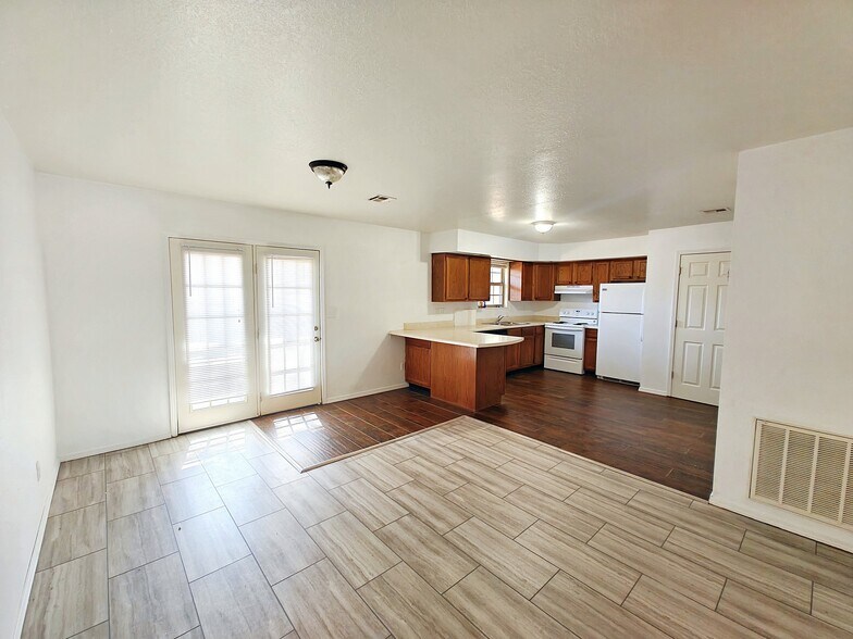 More Photos Of 1133 W 4th St, Tahlequah Apartments For Sale