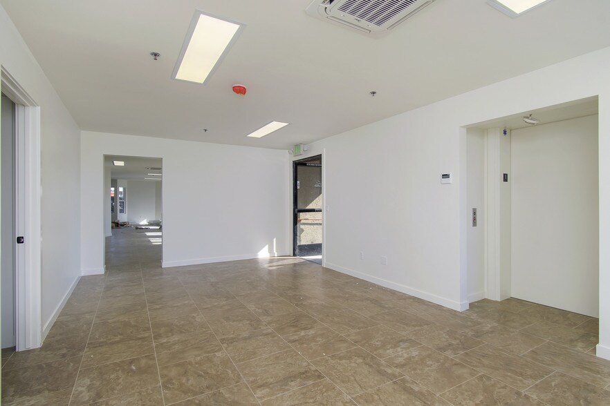 More Photos Of 1236 Main St, Ramona Office Residential For Lease